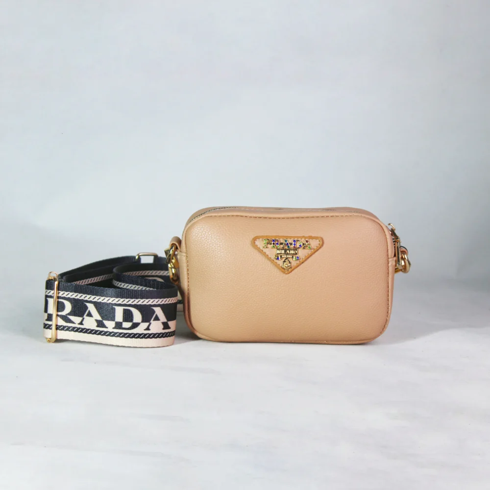 کیف دوشی و دستی زنانه مدل پرادا PRADA رنگ کرم کد 1601