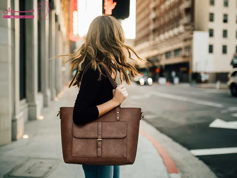 ترفندهای ست کردن کیف بزرگ با استایل روزمره و مجلسی