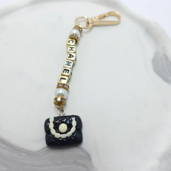 چارم و جاسوئیچی CHANEL طرح کیف