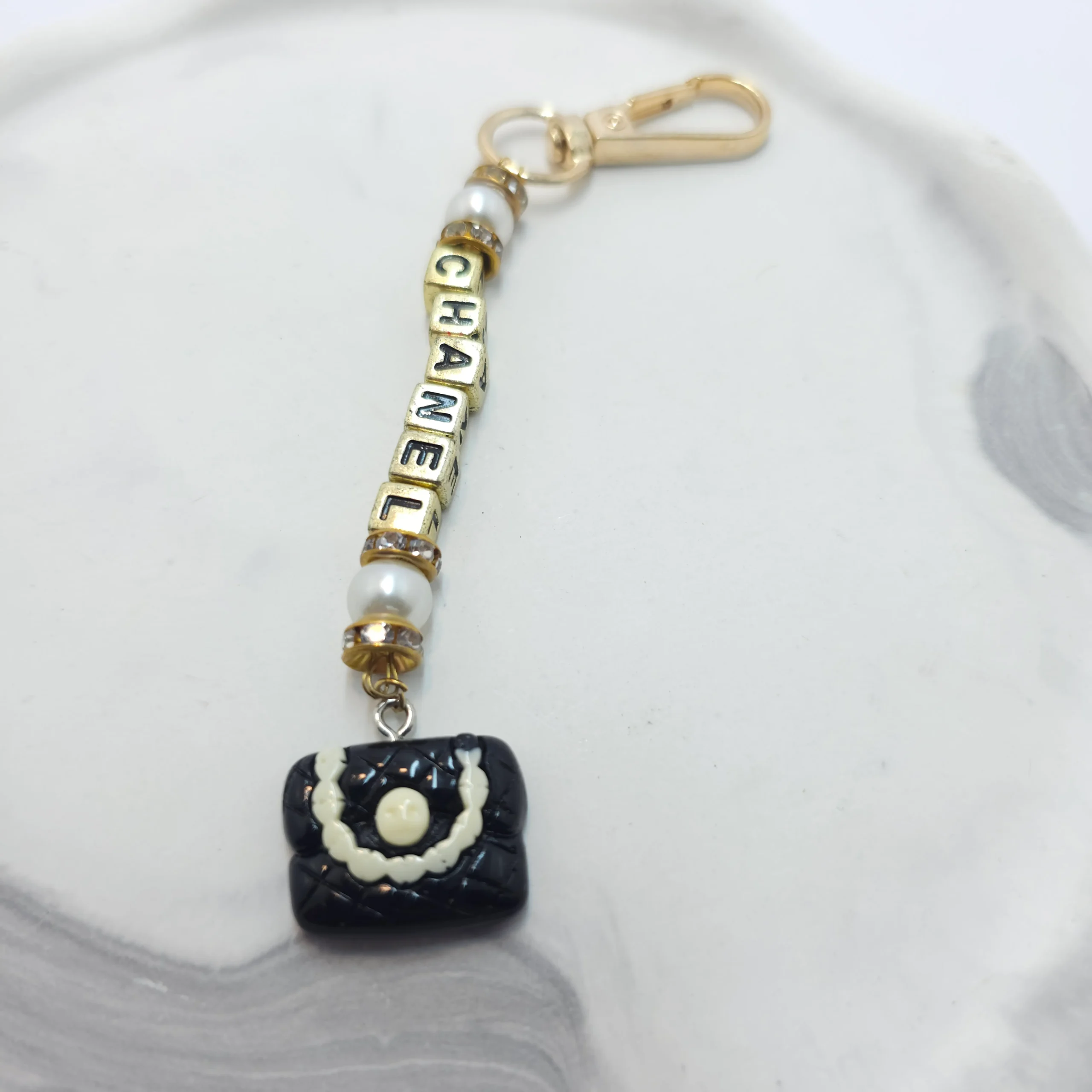 چارم و جاسوئیچی CHANEL طرح کیف