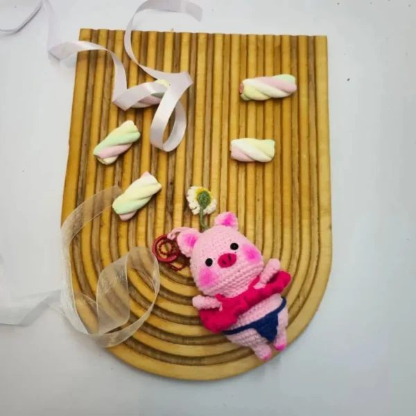 جاسویچی بافتنی دست‌ساز خوک مدل Piggy فانتزی