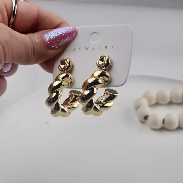 پک گوشواره حلقهای پیچخورده (Twist Hoop)